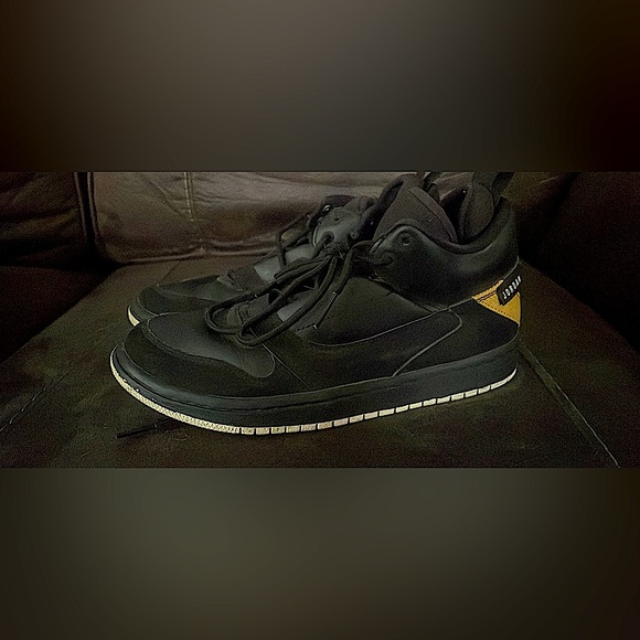 COPY - Black and gold Jordan fade-aways youth size 5.5 - Picture 1 of 2